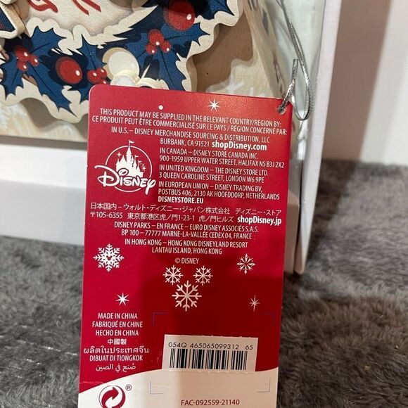 Disney Musical Figure - Mickey and Friends Walt’s Holiday Lodge NWT - Picture 9 of 10